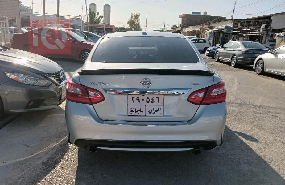 نيسان ألتيما